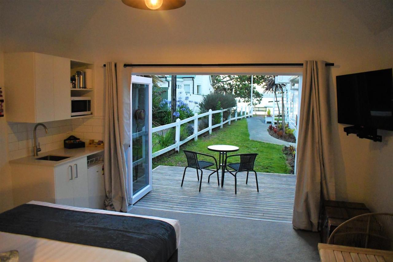 Hananui Lodge And Apartments Расселл Экстерьер фото