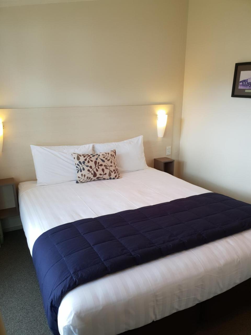 Hananui Lodge And Apartments Расселл Экстерьер фото