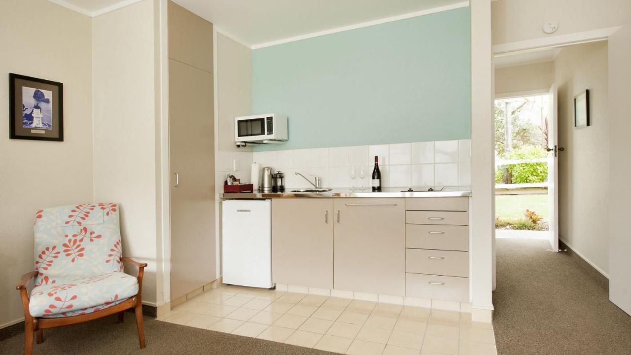 Hananui Lodge And Apartments Расселл Экстерьер фото
